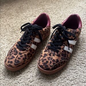 Steve Madden Leopard tennis shoes